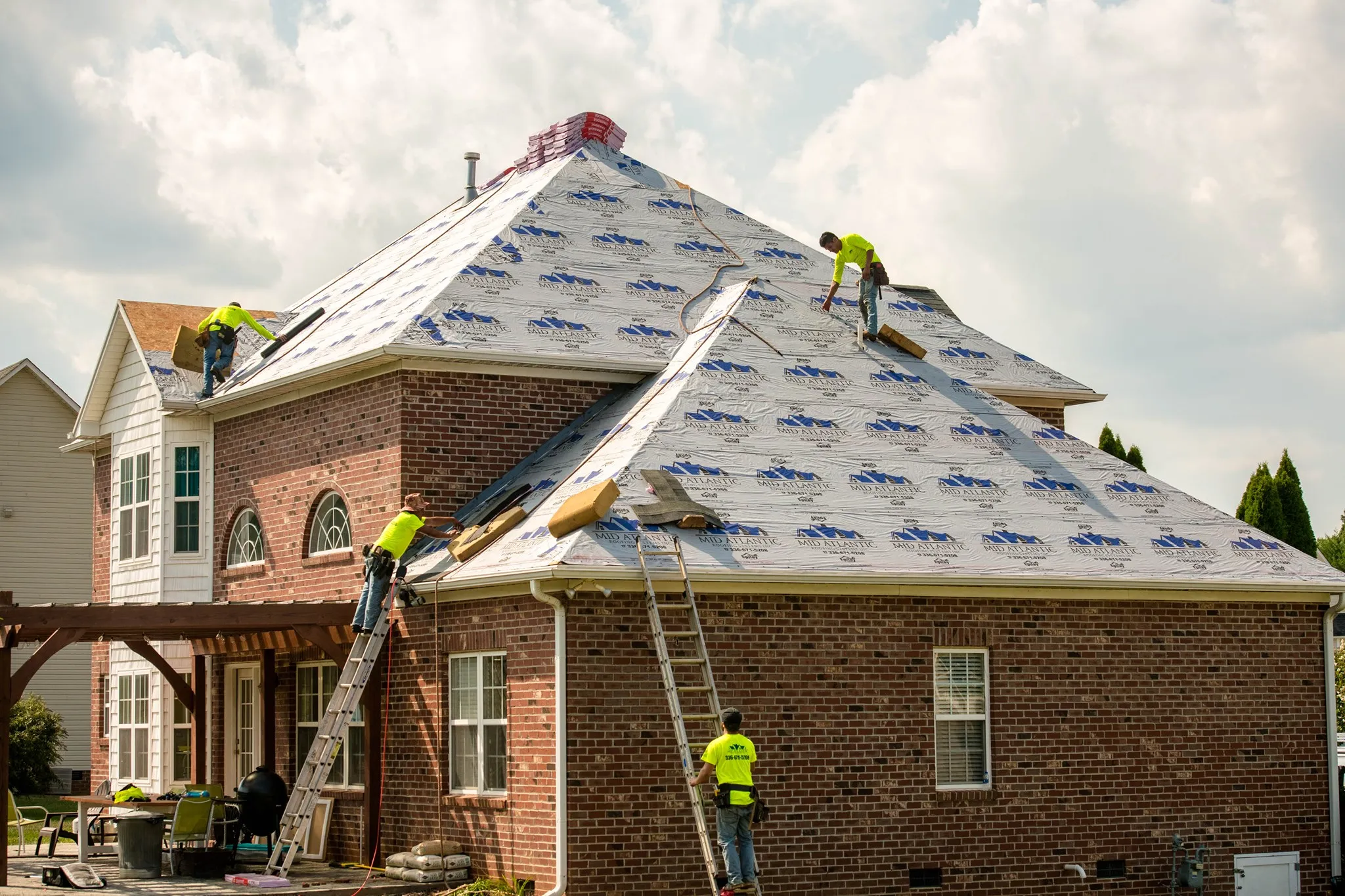 Mid Atlantic Roofing Systems crew on the job
